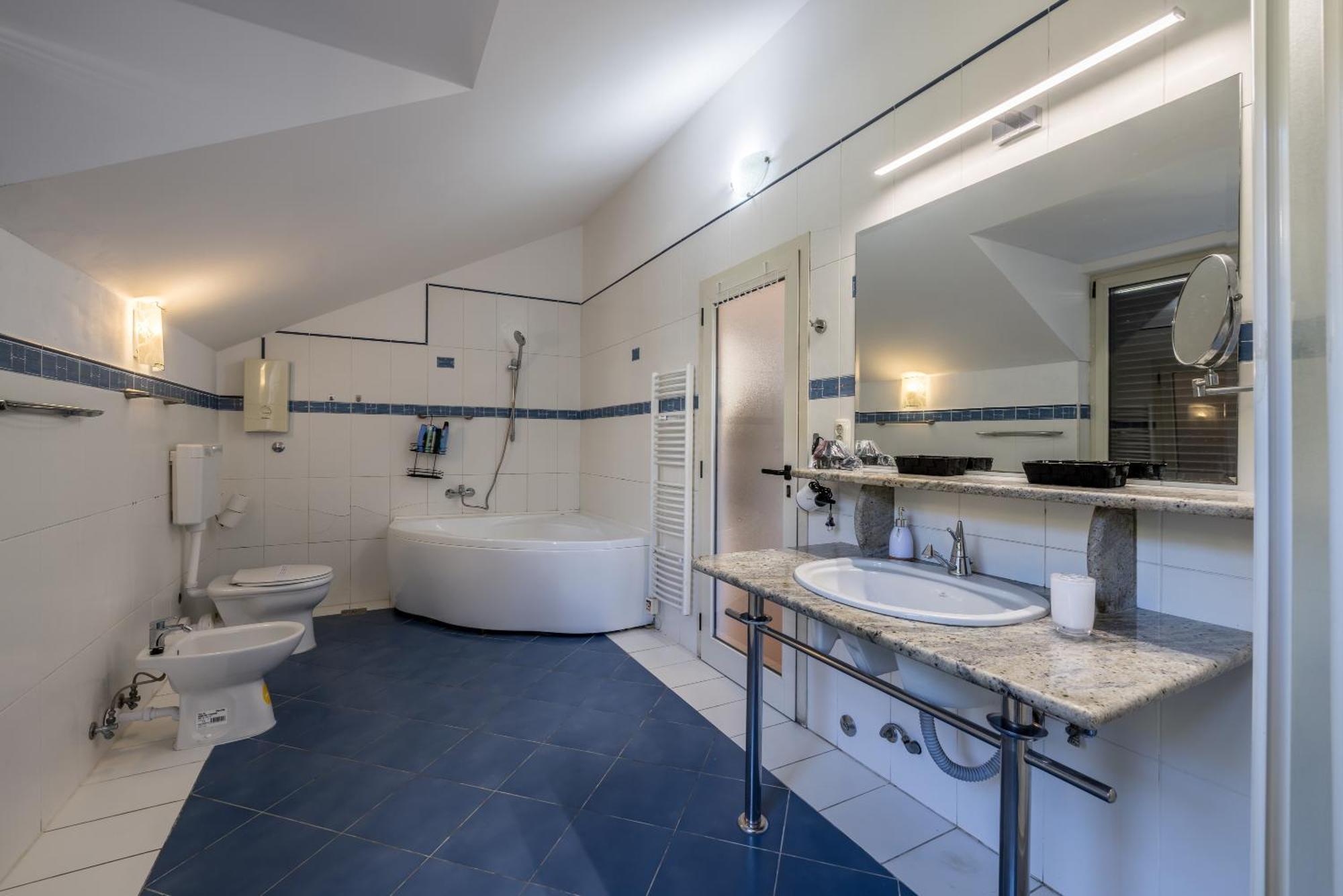 Urban Utopia Penthouse With Private Parking Apartmán Split